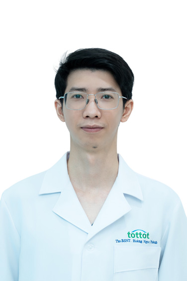 Bác sĩ Hoàng Ngọc Thành